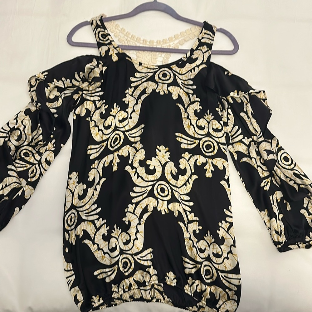 Voom by Joy Han 100% silk blouse small